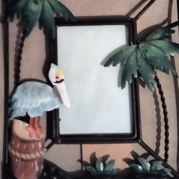 2 BEACHCOMBERS COASTAL LIFE Metal Frames DECOR WITH Tropical Flamingo Palm Trees - Picture 5 of 14